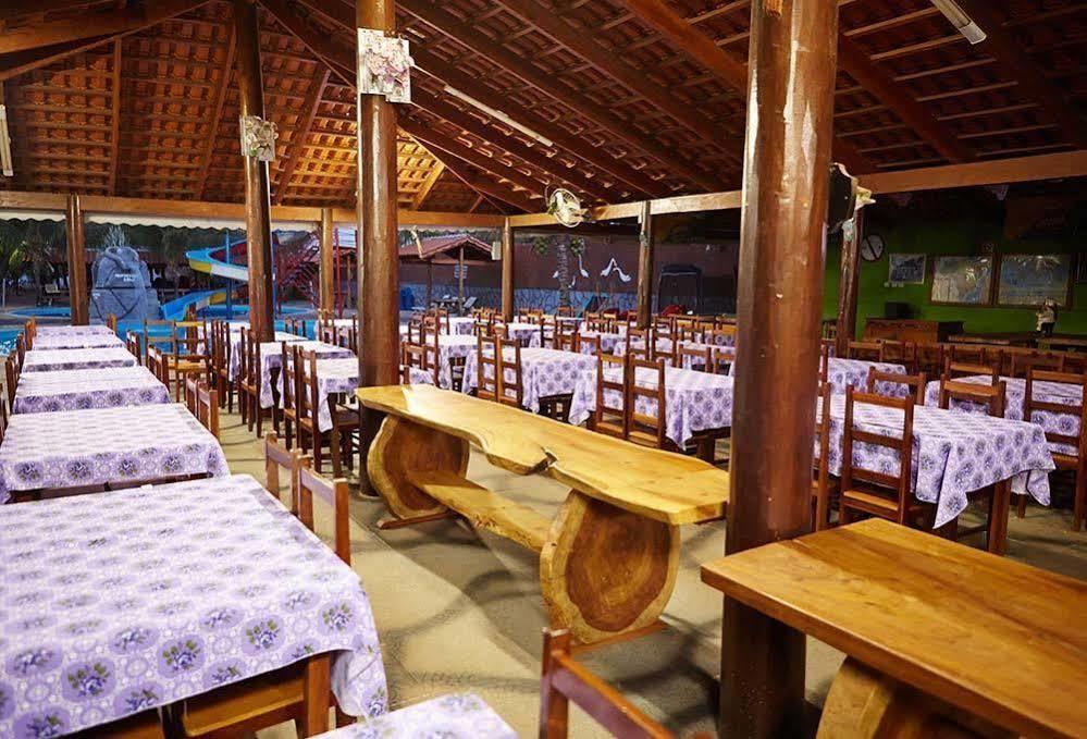 Camping Clube E Pousada Novilha De Ouro Caldas Novas Dış mekan fotoğraf